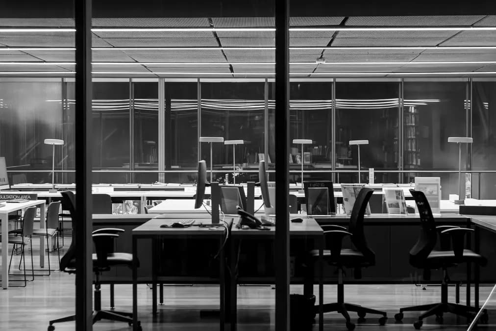 DAO (Organisations Autonomes Décentralisées) : fonctionnement et investissement