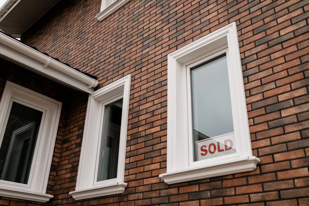 SCPI vs OPCI vs foncières cotées : quel immobilier papier choisir ?