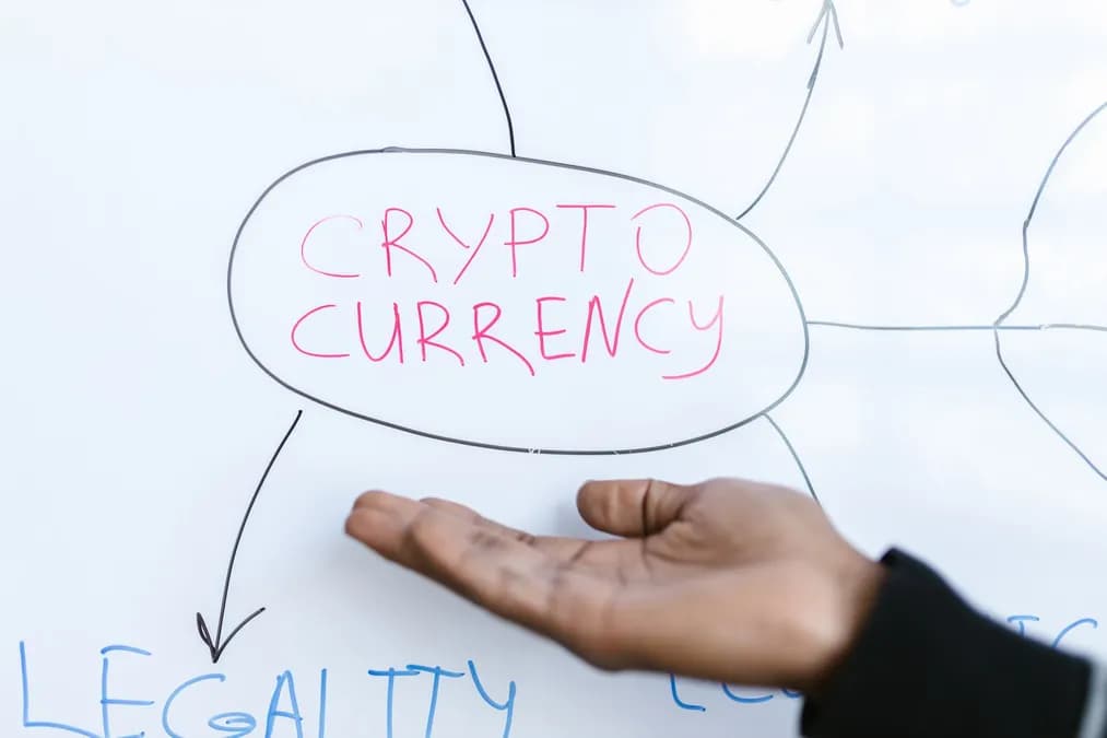 Qu'est-ce que le Bitcoin ? Guide complet pour comprendre la première crypto