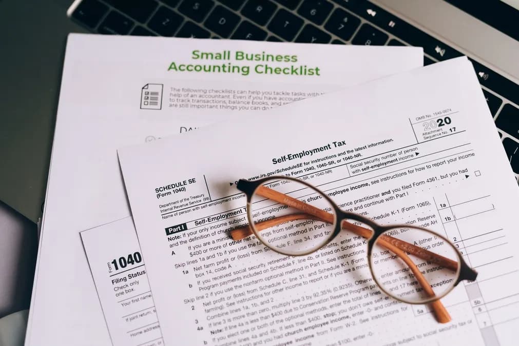 PFU 30% et Flat Tax : découvrez les avantages du prélèvement forfaitaire unique pour optimiser vos revenus