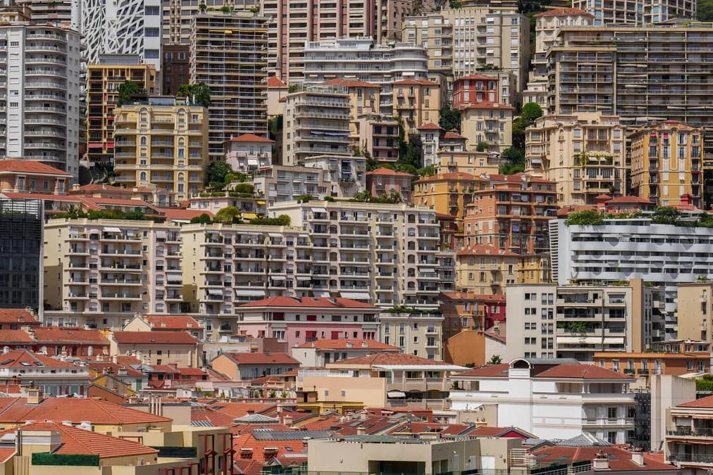 Prix de l'immobilier en France 2026 : villes qui montent et villes qui baissent