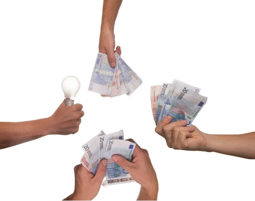 Crowdfunding immobilier : fiscalité des intérêts et plus-values