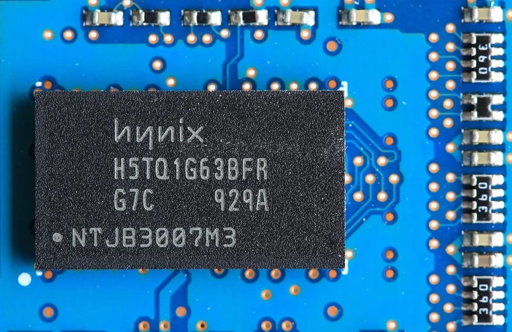 The SK Hynix-Linked ETF Breaks Hong Kong's Record at $17 Billion