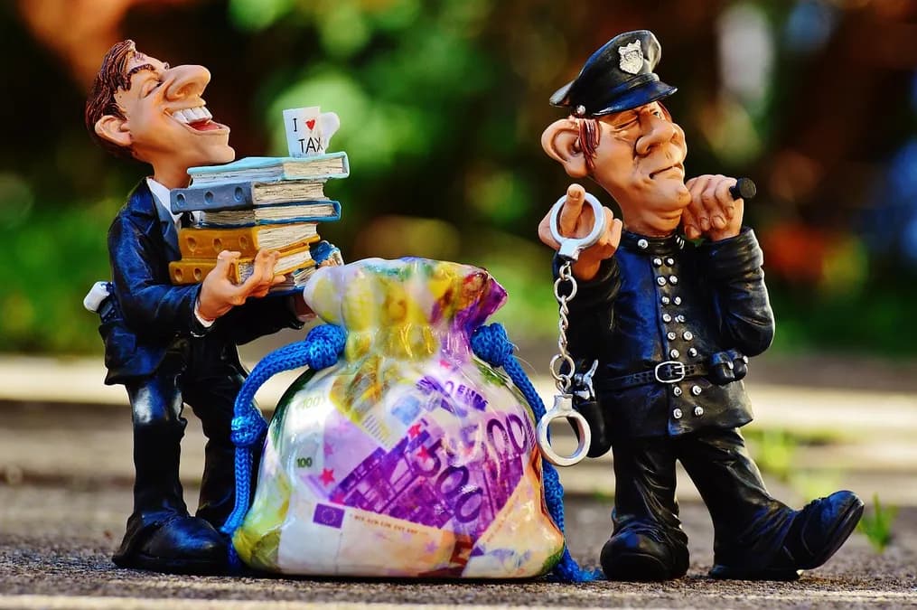 India Removes Taxes to Attract Foreign Investors in Bonds