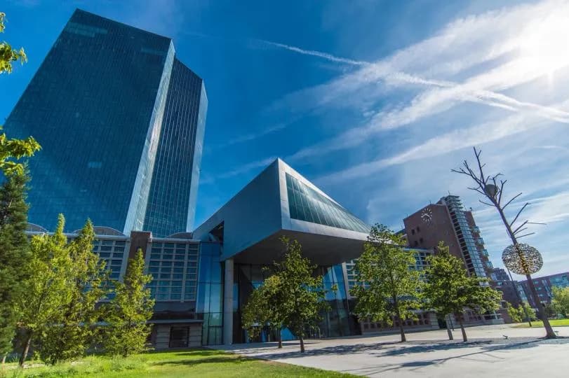 La BCE sélectionne 36 entreprises dont Deutsche Bank et Revolut pour le pilote de l'euro numérique