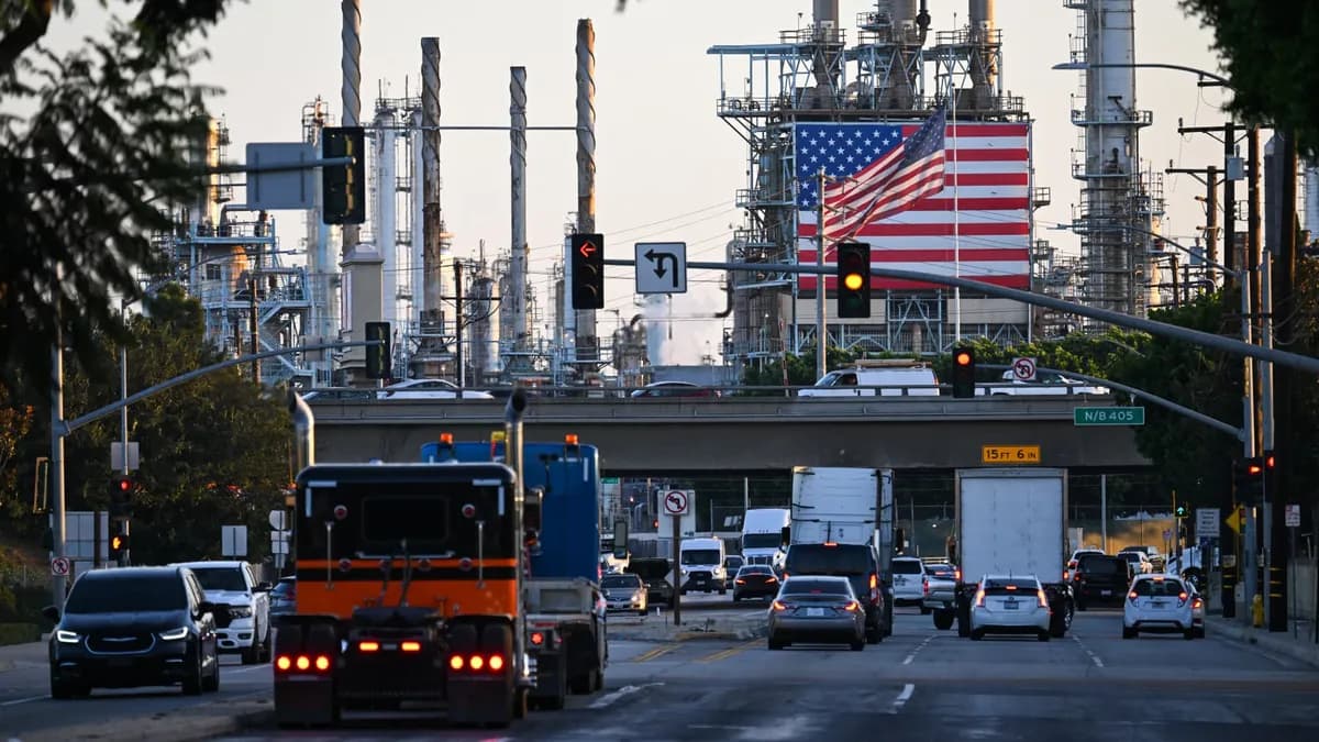XLE grimpe de 53 % en 2026, Marathon Petroleum rebondit à 477 $ : pourquoi l'énergie surpasse la tech